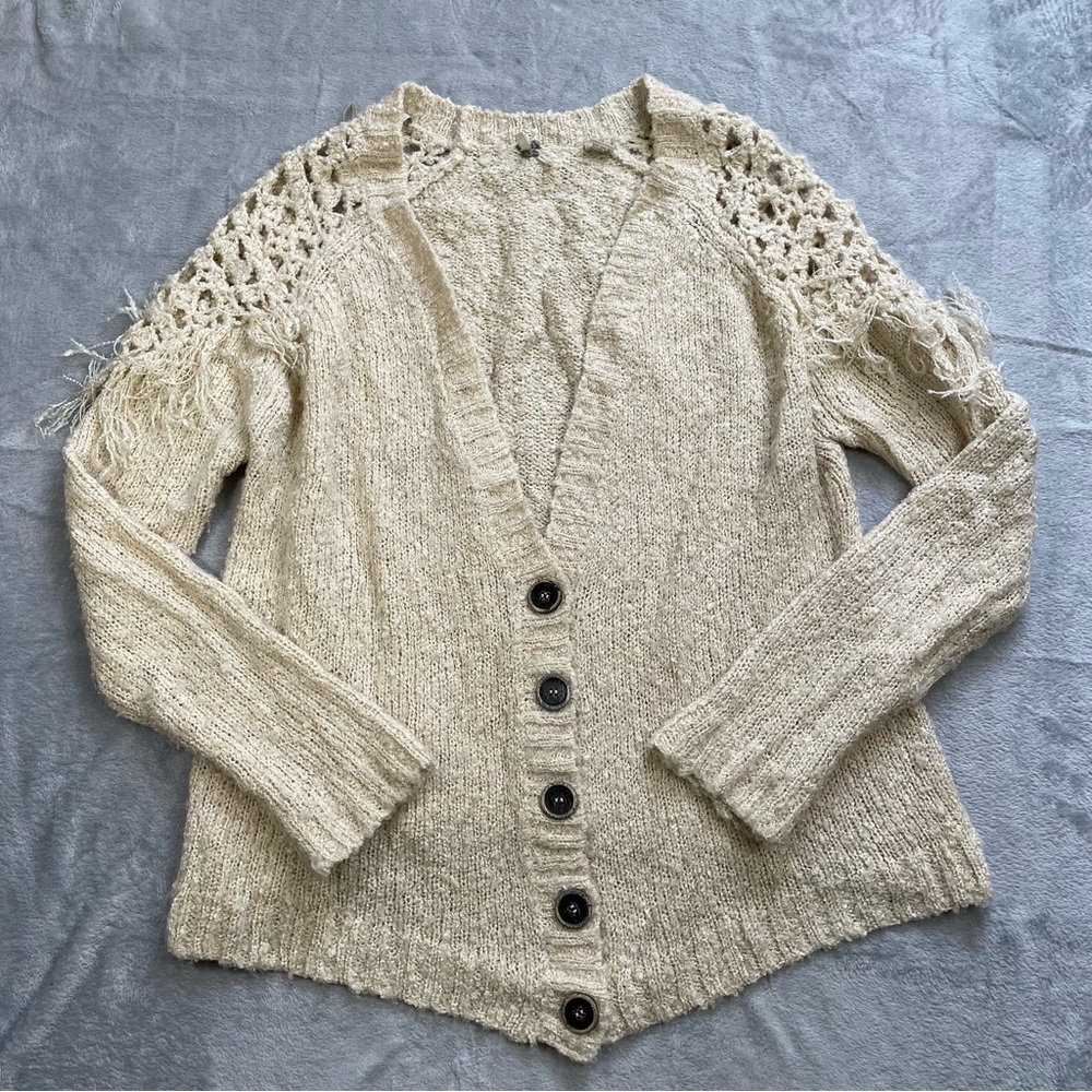 BKE Cardigan Sweater Large Womens Gimmicks Fringe Button Up Soft Cream